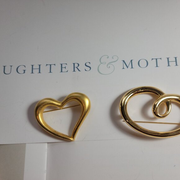 Mother and Daughter Gift Hearts "I share my Heart with my Daughter" Two Brooches - Picture 2 of 9